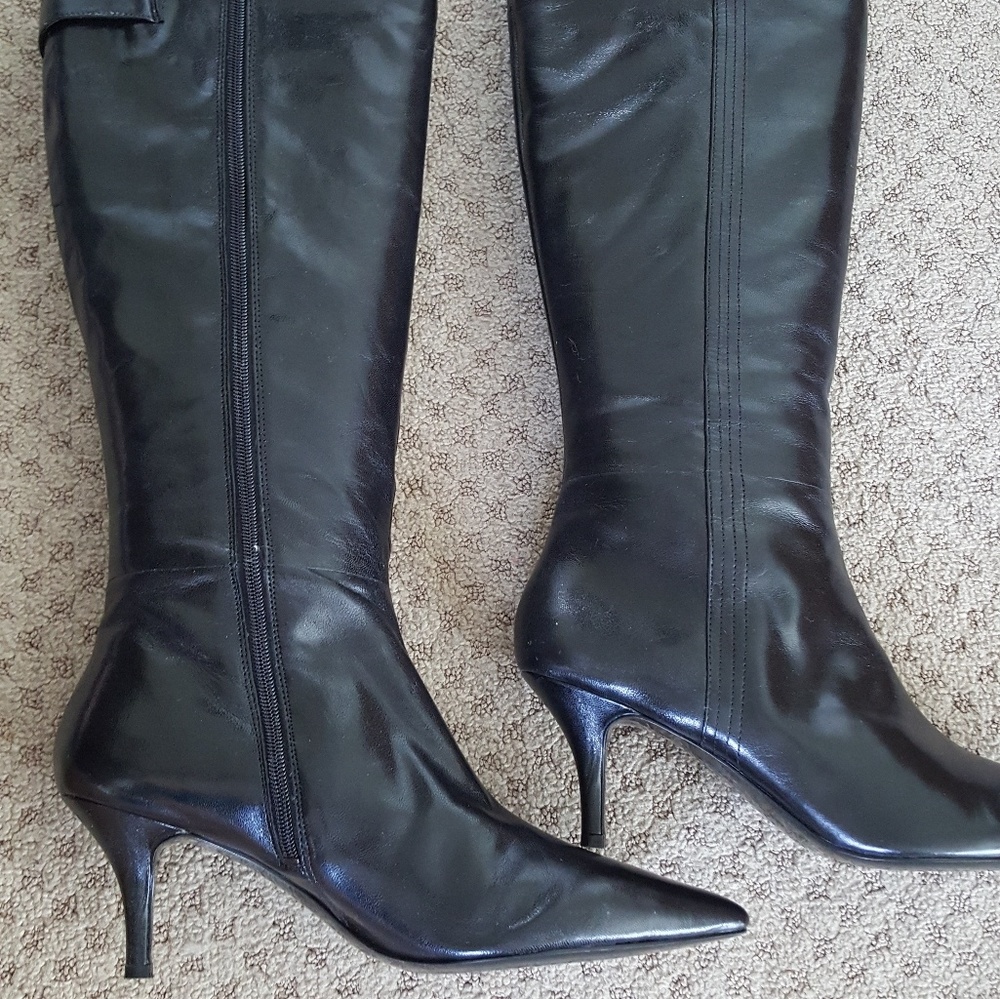 Black Leather Bandolino Knee High Boots